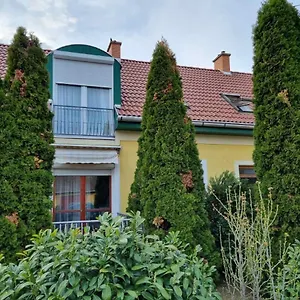 https://korteszirom-apartman.egerhotels.net